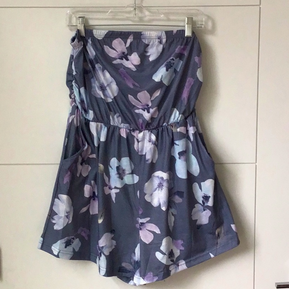 Shorts romper, size large , but would say 7/8.
